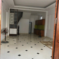 Cho Thuê Nhà 4 Tầng Xuân Đỗ , Nhà Mới Đồ Cơ Bản Giá Chỉ 6 Triệu Ở Luôn , 3 Phòng Ngủ Khép Kín .