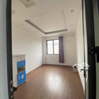 Nhà 5 Tầng Mặt Ngõ To , Ô Tô Đô Ngày Đêm Giá Chỉ 10 Triệu , 3 Pn , Gần Hồ Điều Hòa Thạch Bàn