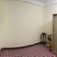 Cho thuê nhà ngõ nông, 69 Hoàng Văn Thái 3 tầng, 30m2, 2 ngủ, 8.5 Triệu ở gia đình