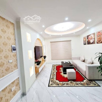Bán Nhà Văn Chương Gần Ôtô Nhà Đẹp Chỉ Xách Vali Về Ở Nhà Trung Tâm Vip Đống Đa Lô Góc Thoáng Sáng
