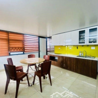 Chính Chủ Tôi Bán Nhà Em Mặt Phố Đội Cấn Vui Hồ 30M2 Xd 7 Tầng Kinh Doanh Giá Hợp Lý Nhất Khu Vực