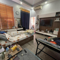 Mặt Tiền Kinh Doanh Siêu Vip Tại Lê Văn Việt - 870M Vuông - Dòng Tiền 200 Tr / 1 Tháng