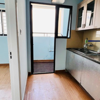 Cho Thuê - Căn Hộ 2 Phòng Ngủ- 65M2 - Lạc Long Quân Gần Đầm Sen Q11 - Chỉ 10 Triệu