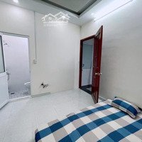 Phòng Giá Sinh Viên Chỉ 3,8 Triệu Liền Kề Phố Ẩm Thực Phan Xích Long