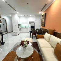 Bán Rất Gấp 2 Phòng Ngủ 2 Vệ Sinh Diện Tích: 82M2, Full Nội Thất Đẹp, Sẵn Sổ Hồng, Giá: 7,8 Tỷ Bao Phí. Liên Hệ: 0941976354