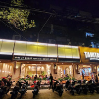 Cho Thuê Nhà Mặt Phố Giảng Võ, Đống Đa, Diện Tích: 220M2, Mặt Tiền 20M, View Đẹp.