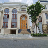 Biệt Thự View Sông Sài Gòn 230M2 Hầm + 5 Tầng Có Hồ Bơi Trên Sân Thượng. Đối Diện Bến Du Thuyền