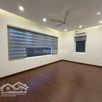 Cho Thuê Nhà Tại Dịch Vọng 60M2 X 4 Tầngmặt Tiền6M Phù Hợp Ở Kết Hợp Kdo,Vp Hay Đào Tạo Giá 22 Triệu