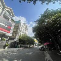 Bán Gấp Biệt Thự 200M2 Kdc Himlam Quận 7 Gần Đ.nguyễn Thị Thập Nhìn Ra Kv Gb: 53 Tỷ Liên Hệ: 0908935765