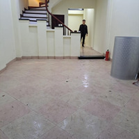 Cho Thuê Nhà Ngõ 165 Dương Quảng Hàm,Diện Tích50M2 X 5 Tầng, Mặt Tiền 4M, Ô Tô Đậu Cửa