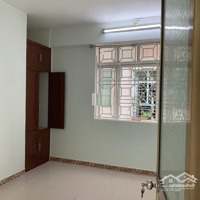 = Cho Thuê Căn Hộ Chung Cư Hòa Bình - Quận 10 :Diện Tích60M2. 2 Phòng Ngủgiá Bán 10 Tr Liên Hệ: 0909.563.784 Hưng