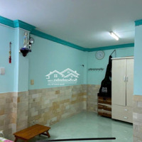 Cho Thuê Nhà Trọ Tại Cách Mạng Tháng Tám, 12 Triệu/Th, 36 M2, View Đẹp, Uy Tín