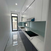 Cho Thuê Bt Đẹp, 3 Phòng Ngủ 3 Vệ Sinh 170M2, 25 Triệu Tại Sun Casa Central, Bình Dương