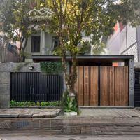 Bán Biệt Thự Kdc Tấn Trường Phường Phú Thuận Quận 7,Diện Tích9X18M, 2L, 4 Phòng Ngủ 25.5Tỷ