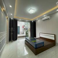 Cho thuê nhà phố Văn Cao, DT: 58m2, 4 phòng ngủ.