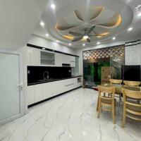 Cho thuê nhà phố Văn Cao, DT: 58m2, 4 phòng ngủ.