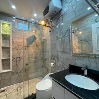 Cho thuê nhà phố Văn Cao, DT: 58m2, 4 phòng ngủ.