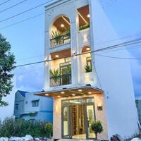 BÁN NHÀ TRỆT 2 LẦU SIÊU ĐẸP TRỤC CHÍNH D1 KDC HỒNG LOAN ĐỐI DIỆN BẾN XE MỚI CẦN THƠ 7,5 TỶ