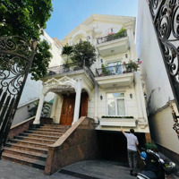 Cho Thuê Siêu Biệt Thự 226/5A Huỳnh Văn Bánh - 9.5 X 22M - Vị Trí Đẹp Xe Hơi Đậu Thoải Mái - Pn