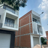 Cần Bán Căn Nhà 1 Trệt, 2 Lầu, Nằm Gần Ngã 4 Hòa Lân