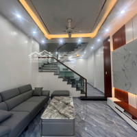 Duy Nhất Căn Nhà 3,5 Tầng Sở Dầu - Hồng Bàng Giá Siêu Hấp Dẫn Chỉ 3 Tỷ Xx. Liên Hệ: 0979087664