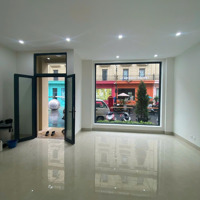 Cho Thuê Gấp Nhà Ngã Tư Khuất Duy Tiến 100M2 X 6 Tầng, Thang Máy, Giá 48 Triệu/Th