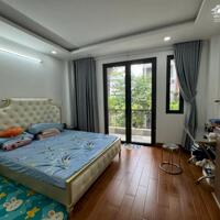 BÁN NHÀ XINH LUNG LINH + HẺM NHỰA GẦN CÔNG VIÊN , 4 TẦNG BTCT MỚI CỨNG VÀO Ở NGAY LH 0933523239