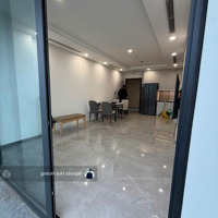 Chủ Nhà Gửi Bán Cắt Lỗ Căn Hộ 2 Phòng Ngủ74M2 Giá Chỉ 5,5 Tỷ Tại Sunshine Green Iconic-Em Hoàng 0879169988