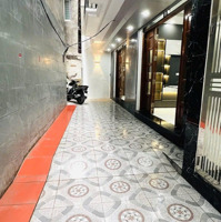 Bán Gấp Nhà Đẹp Gần Hồ Văn Chương - Đống Đa Thoáng 2 Mặt Trước Sau - Ngõ Nông Ôtô Đỗ - Giá Sát 8Tỷ