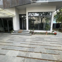 Cho Thuê Biệt Thự 240M2, Có Tầng Hầm, Đầy Đủ Nội Thất