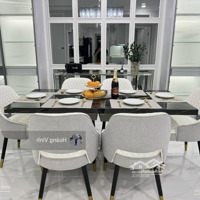 Cần Cho Thuê Gấp Căn Hộ 3 Phòng Ngủgiá Cực Tốt Tại Central Plaza Chỉ Với 15 Triệu/1Th. Liên Hệ: 0906 101 428 Vinh