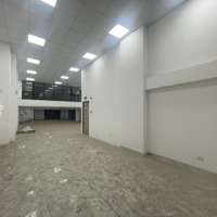 Cho Thuê Nhà Mặt Phố Hoàng Cầu,Diện Tích220M2,Mặt Tiền5.5M Nở Hậu 10M, Thông Sàn, Có Hầm Để Ô Tô, Riêng Biệt