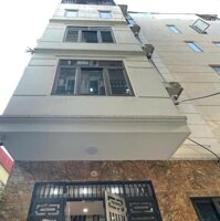 Chỉ 10 tỷ có nhà 6 tầng thang máy, ô tô đỗ cửa phố Hoàng Đạo Thành.