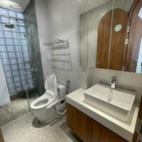 Bán nhà 6 tầng, 61m2, mt5m, thang máy, ô tô vào nhà giá chào 15 tỷ.