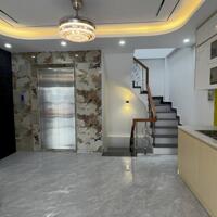 Bán nhà mới KOONG phố Đặng Tiến Đông, Đống Đa, 50m2, 7T THANG MÁY, 13.8 tỷ