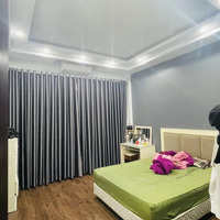 Gần Phố - Gần Hồ Tây - Nhà Đẹp Sẵn Ở - Nhà Cách Mặt Phố Llq Vài Bước, Ra Hồ Tây Chỉ Trăm Mét