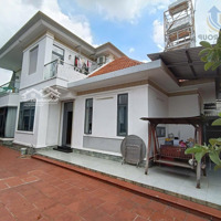 Cho Thuê Nhà Ngay Linh Đông 850M2 Sân Vườn, Gara Oto Siêu Rộng, Nở Hậu