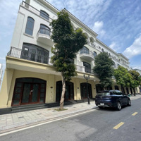 Em Đang Có Căn Căn Xẻ Khe Sân Vườn Đẹp Phân Khu Chà Là,Diện Tích98M2, Giá Bán 11 Tỷ, Nhà Mới Nguyên.
