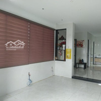 Nhà Cho Thuê Mặt Tiền Đường Tôn Đản Gần Bến Xe Trung Tâm