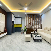 Bán Nhà Nguyễn Văn Trỗi.diện Tích45M2.Mặt Tiền4M. 5 Tầng. 4 Ngủ 5 Vs. Giá Bán 6,8 Tỷ