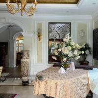 Biệt Thự Ngay Đường Quốc Hương, 360M2, Hồ Bơi Sân Vườn - 70 Tỷ - 0908947618