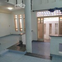 Nhà 3 Lầu (4N-3Wc), Đchỉ : 353/1 Nguyễn Duy Dương Q10 - 14 Triệu