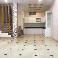 Cho Thuê Gấp Nhà Phân Lô Đường Bưởi - Vĩnh Phúc,Diện Tích75M2 X 4 Tầng, Có Gara Ô Tô, Đủ Đồ.gía 24 Triệu/Th