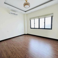 Nhà 3 Lầu 5X15M (5Pn-4Wc)Mặt Tiềngần 3/2 , P.16 , Q.11 - 25 Triệu