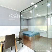 Vừa Trống Lại Một Chiếc Studio Ngay Cmt8 Q10 Sát Bên Vòng Xoay Công Trường Dân Chủ