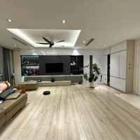 Bán Căn Hộ Chung Cư Toà 170 Đê La Thành.diện Tích142M2, 3 Ngủ, 2 Vệ Sinh Giá Bán 9 Tỷ