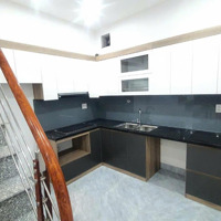 Chính Chủ Gửi Bán Nhà Tam Trinh-36M2-5 Tầng-Hơn 7 Tỷ-Xây Mới-Gần Ô Tô-Hàng Xóm Times City