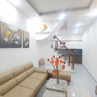 Chính Chủ Gửi Bán Nhà Tam Trinh-36M2-5 Tầng-Hơn 7 Tỷ-Xây Mới-Gần Ô Tô-Hàng Xóm Times City