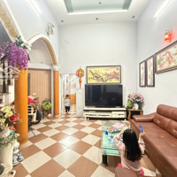 Nhanh Thì Còn! Nhà Đẹp Láng Ngã Tư Cầu Giấy. 79M2 4T Dân Xây Ôtô Tránh Đỗ Ngày Đêm - Chỉ Nhỉnh 15Tỷ
