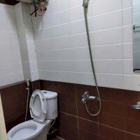 Cho thuê nhà riêng phố Văn Cao đường rộng giá tốt